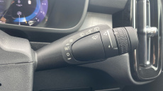 Volvo XC40 2.0 B3P Core 5dr Auto Petrol Estate